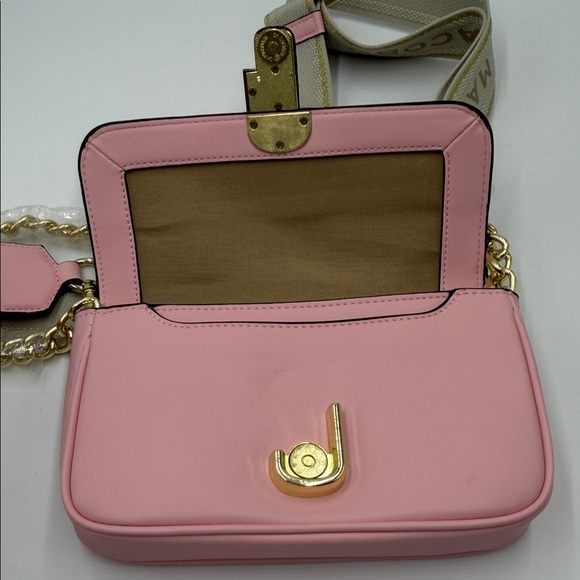 Marc Jacobs Pink Crossbody Bag with Gold Chain - Picture 5 of 6